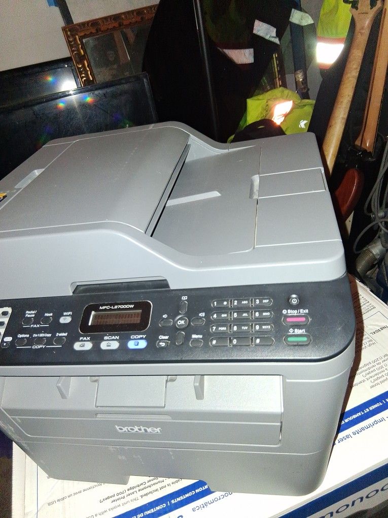 MFC L2700DW