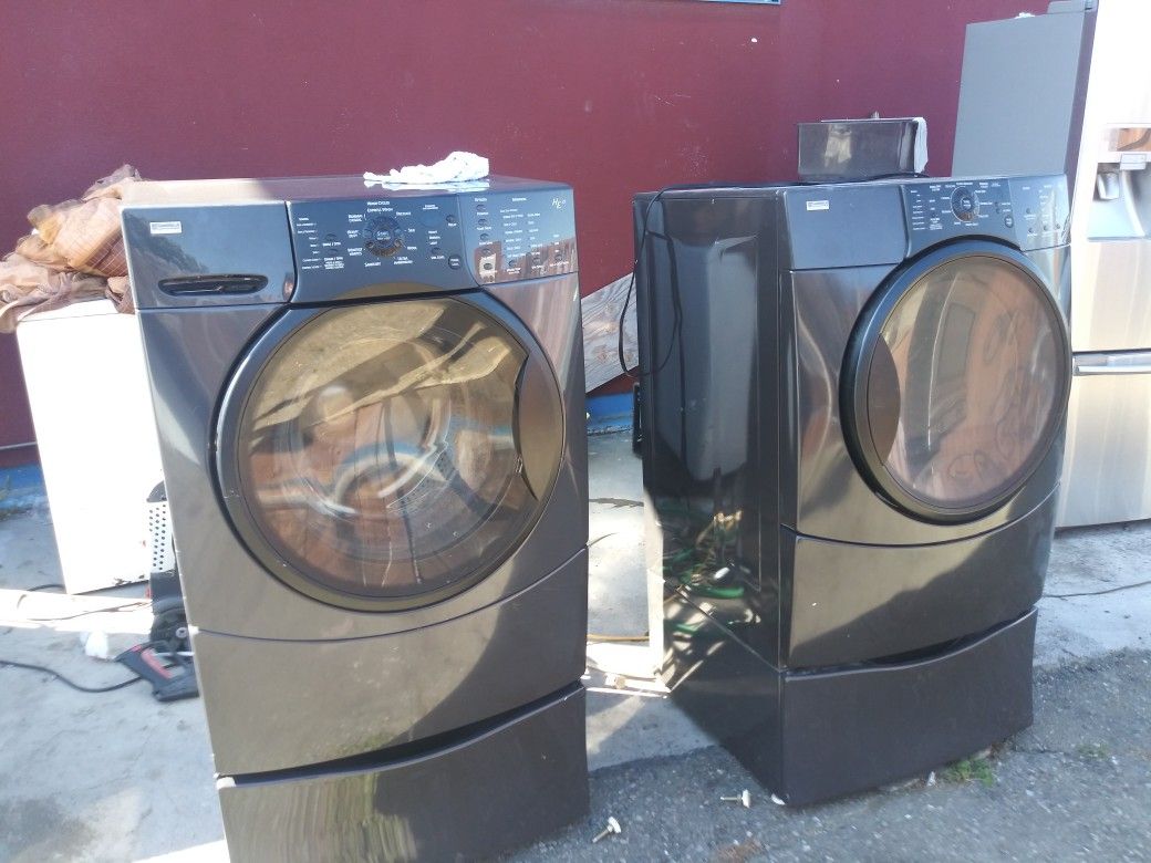 Washer and gas dryer set