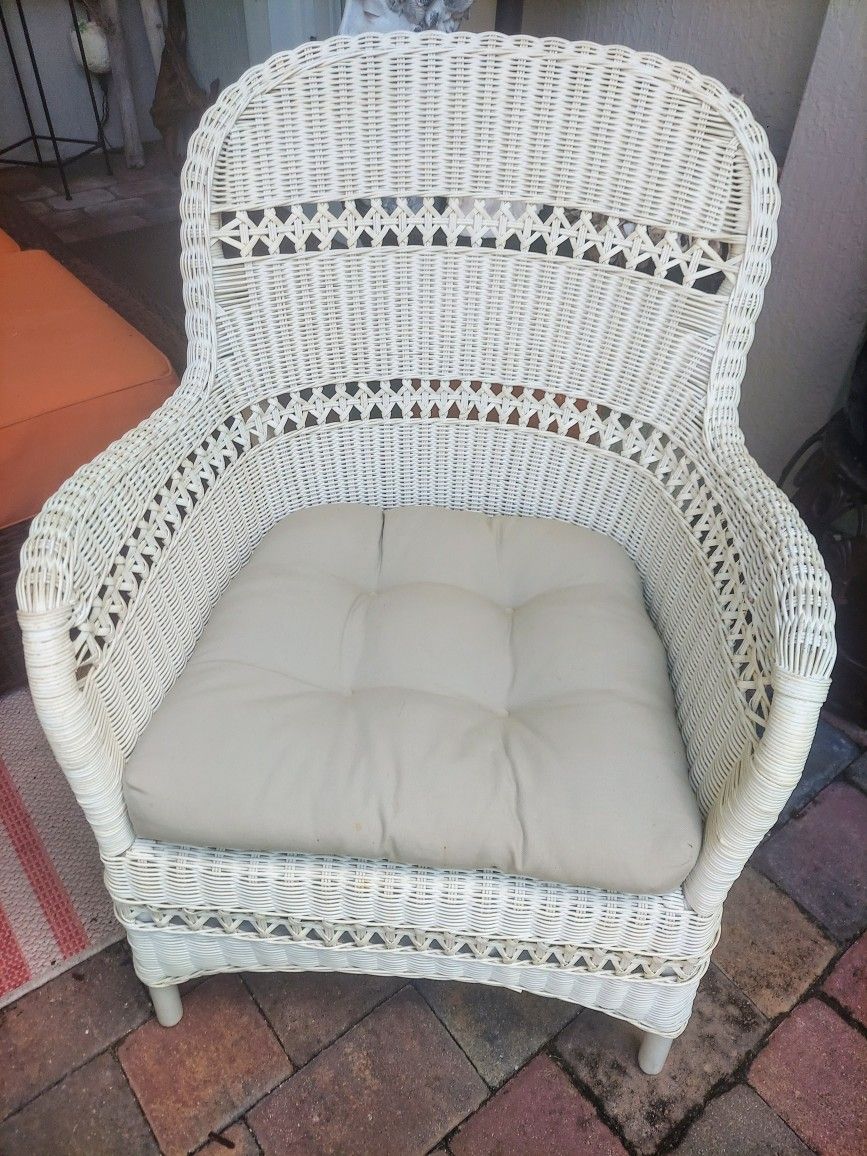 White Wicker Resin Chair
