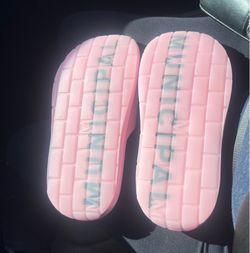 Sandals  Municipal