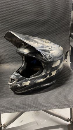 Dirtbike helmet