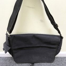 Emporio Armani Parfums Messenger Bag