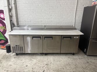 Commercial 3-Door Refrigerated Pizza Prep Table