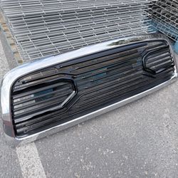 09-12 Ram Chrome Grill 1500