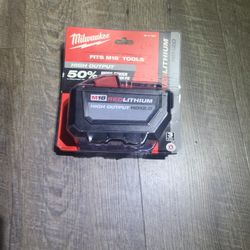 Milwaukee M18 18-Vo High Output 12.0Ah