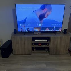 TV Stand / Entertainment Center
