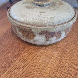 Studio Art Stone Ware Bowl With Lid 