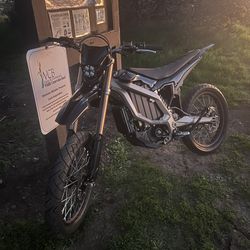 Surron ultra bee (trading for full built lbx)