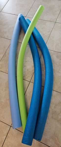 4  pool  noodles.