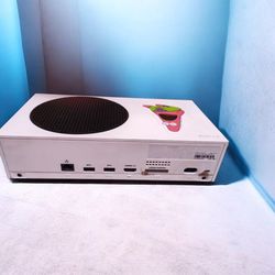 Broken Xbox Series S- water damage/For parts only