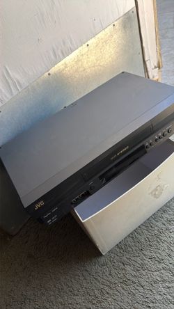 JVC HR-J692U VCR VHS 4 Head Hi-Fi Stereo Video Recorder No Remote, $60 or best offer