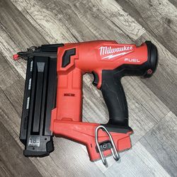 MILWAUKEE 18V FUEL BRUSHLESS 18GA BRAD NAILER