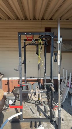 Squat cage