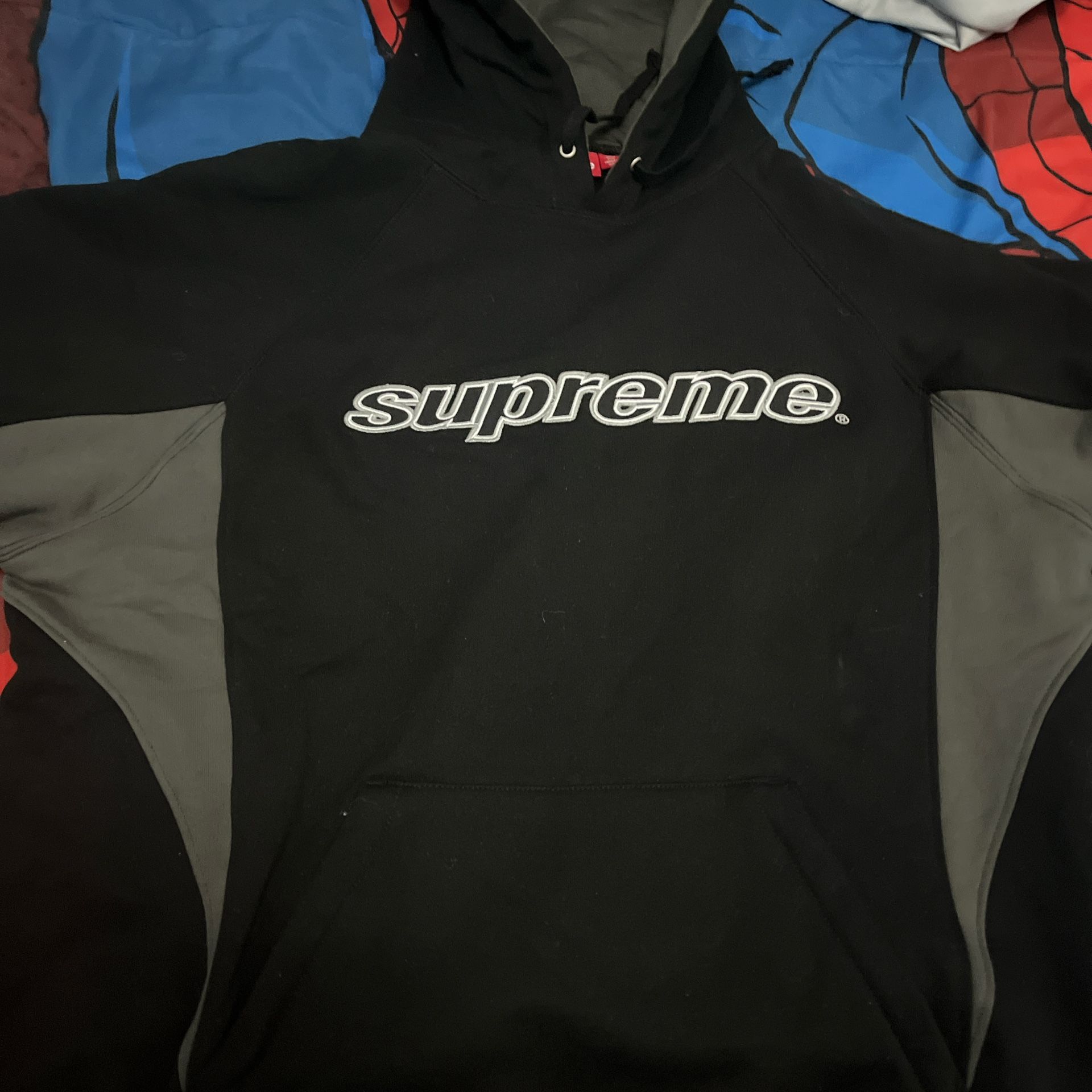 Supreme Hoodie