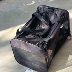 Lightweight Pet Carrier 