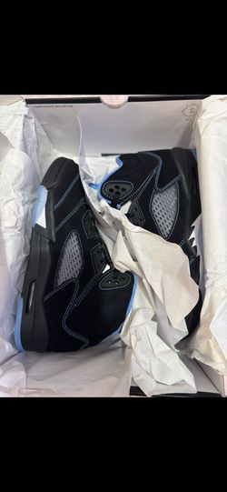 Jordan 5 Unc Size 7 New