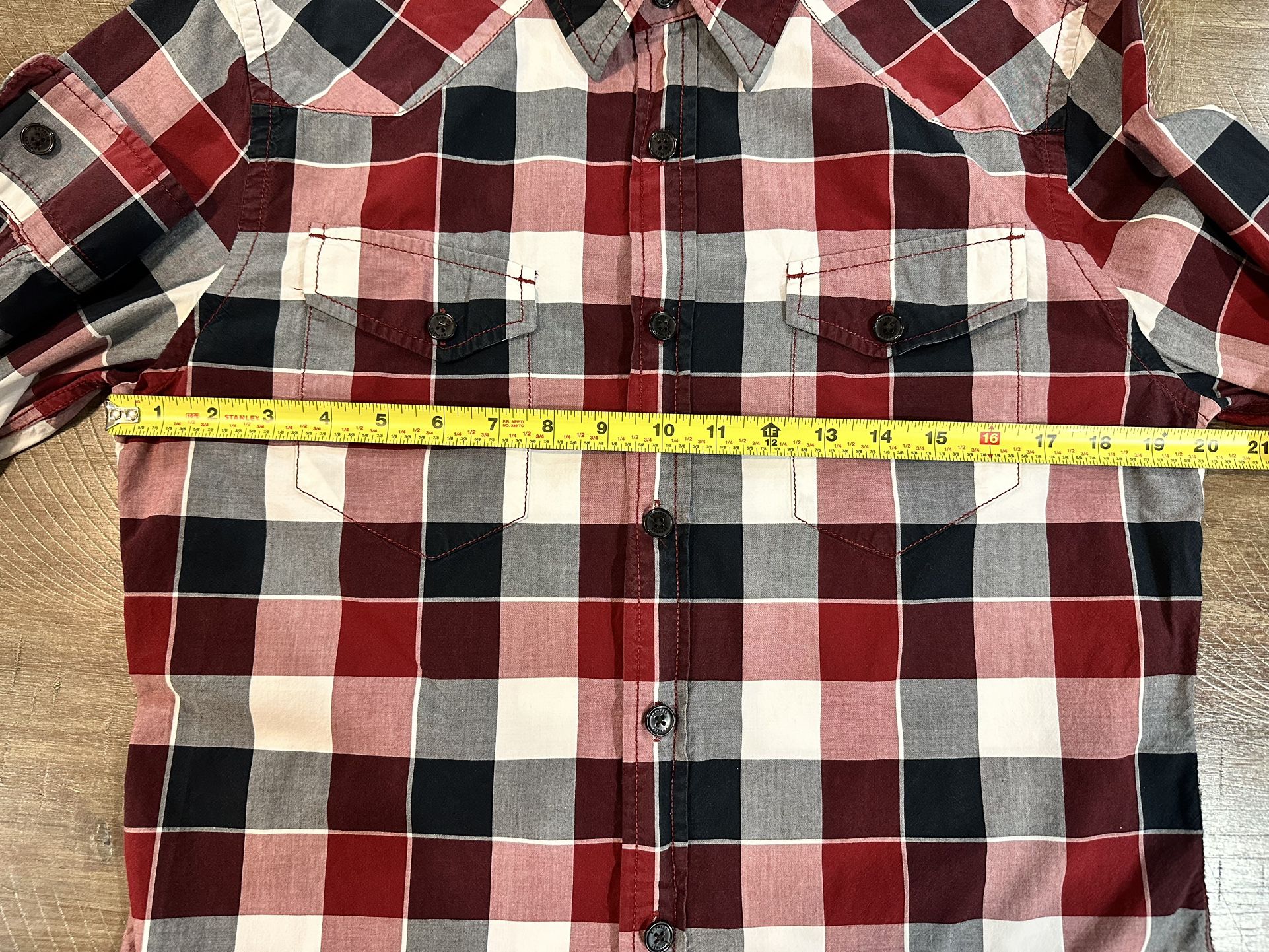 Express Men's Maroon/ White Plaid Button Up Fitted Shirt Size M Front Pockets