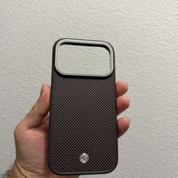 iphone 17 pro Spigen Urban Fit T case