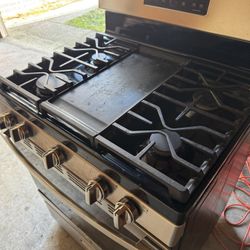 Stove. Need Gone Asap !