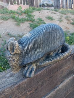 Armadillo Statue For Garden Decoration