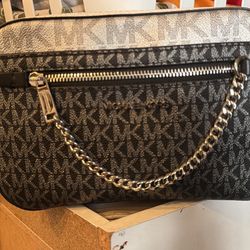 Jet Cross Body Michael Kors Purse 