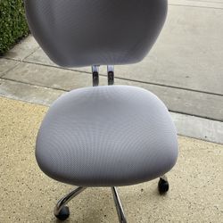 Wayfair basics Mid Back Mesh Desk Chair 