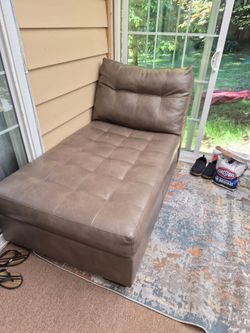 Brown Chaise Lounge Chair