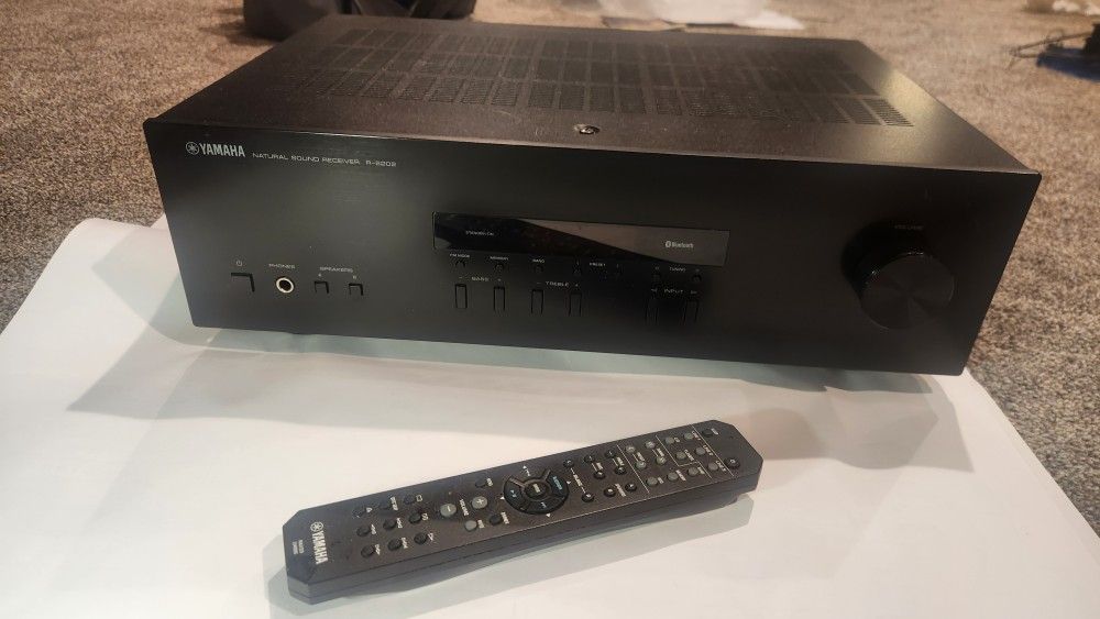 Yamaha R-S202 Stereo Receiver with Bluetooth 100 Watts per Channel