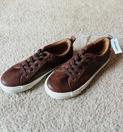 Brand New Boys’ Size 2 Brown Sneakers 👟