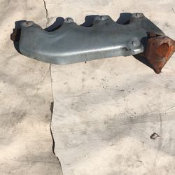 Chevy 5.3 Exhaust Manifold Driver Side *part*