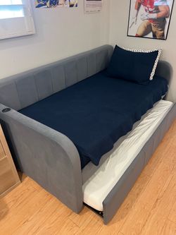 Twin Day Bed with Trundle