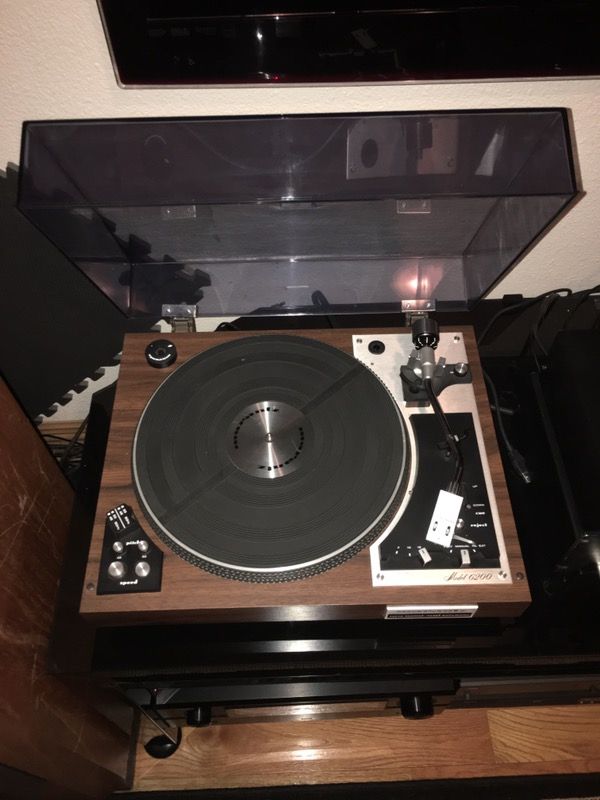 Marantz model 2600 Record player with about 100 or so records