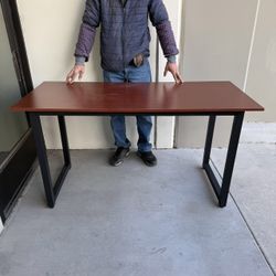 New In Box 55x24x30 Inch Tall Office Computer Desk Table
