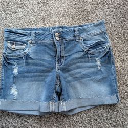 Women's Amethyst Denim Shorts 