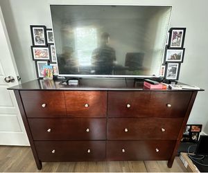 6 drawer Dresser