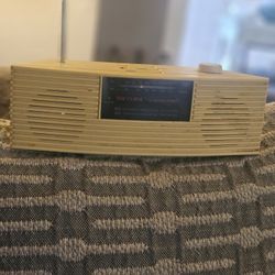 Vintage SUNTONE AM/FM Transistor Radio 