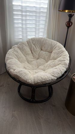 Papasan chair with cushion