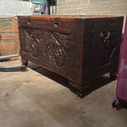 VTG Chinese Carved Culture Artist Collectible Trunk