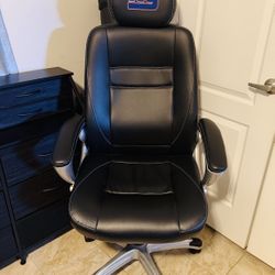 NY Giants Office Chair (Like New) 