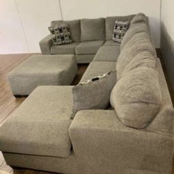 Platinum Ballinasloe Big Size Couch Sectional With Chaise👉 Ottoman Sold Separately ‼️ Living Room Set 🤩 Brand New👍