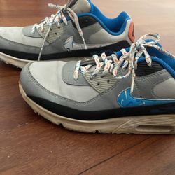 air max's youth size 6.5