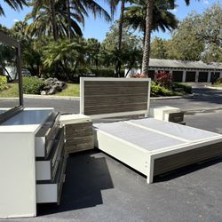 Beautiful Bedroom Set king Size Solid Wood White and Brown Color In Excellent Condition by Sofia Vergara