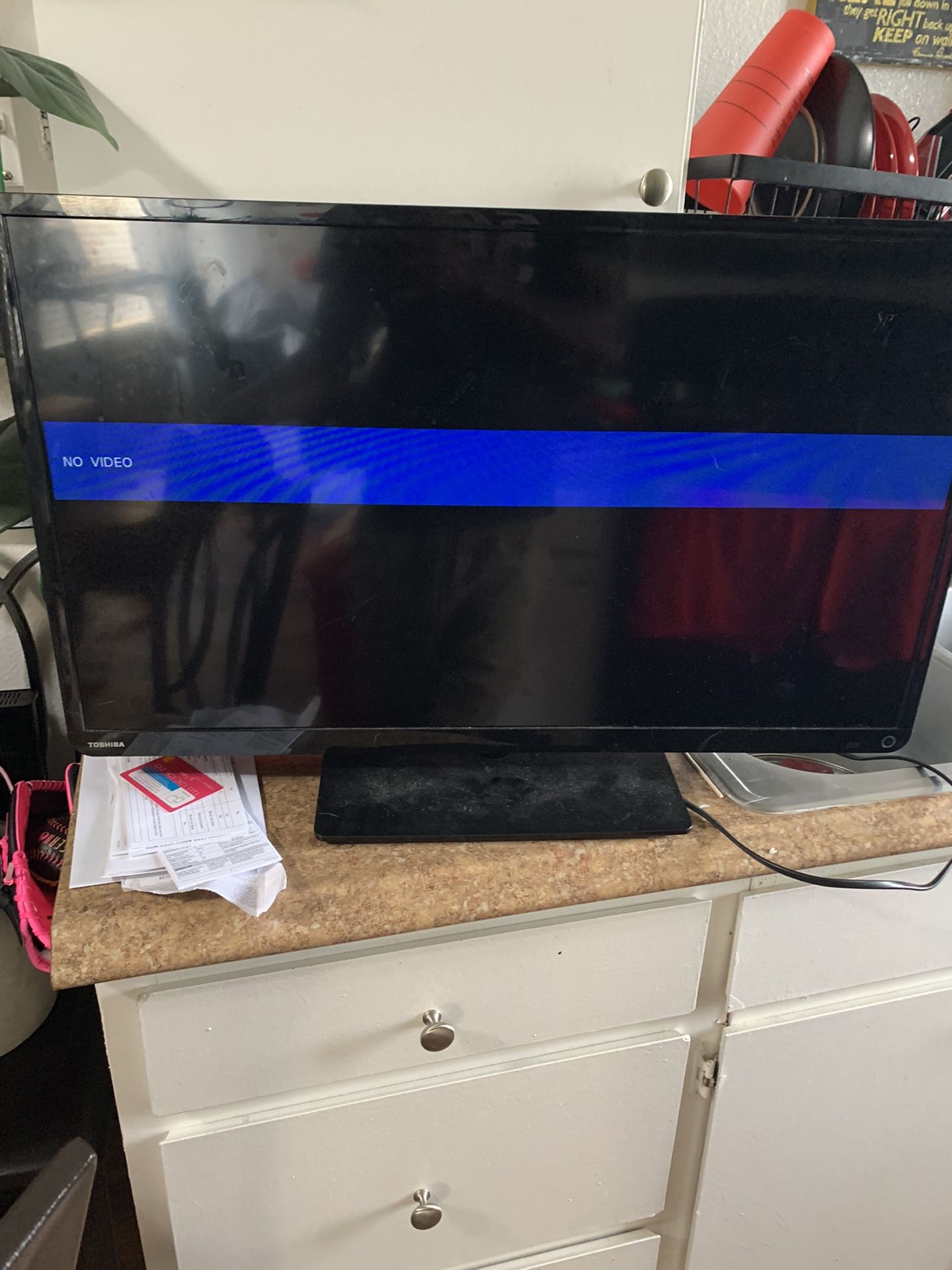 TOSHIBA 24” TV