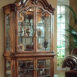 Rustic Biscotti Curio/China Cabinet 