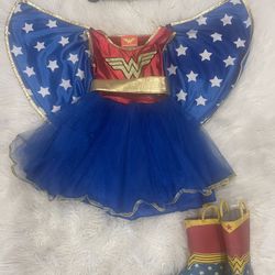 Girls Size 6 Wonder Women Costume. 
