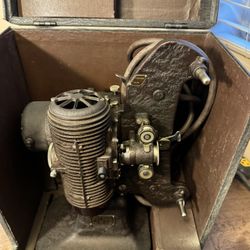 “Filmo 8” Projector