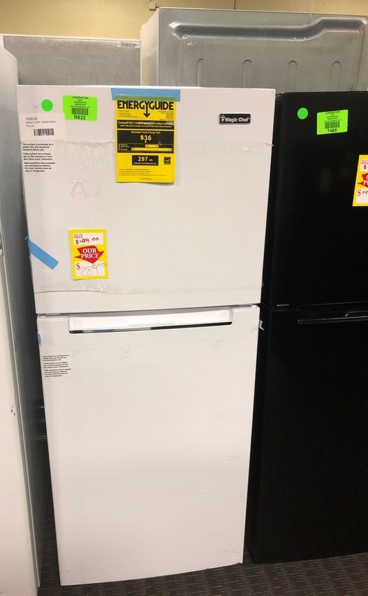 Brand New Magic Chef 10.5 Cu Ft Refrigerator in White 4Y