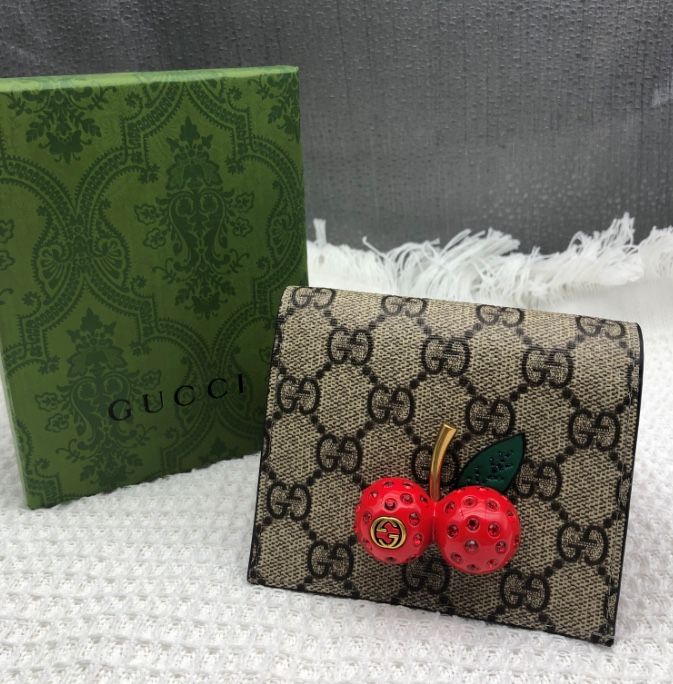 gucci GG Supreme Canvas Cherry card case wallet