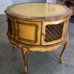 Round Table French Provincial Style