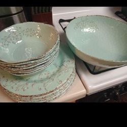 Hard Plastic Dish Set